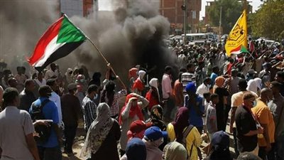 انطلاق مظاهرات في الخرطوم.. وانتشار كثيف لقوات مكافحة الشغب السودانية |فيديو 