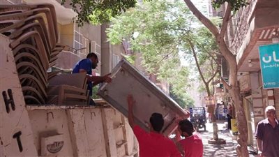 رفع ٢ طن مخلفات وإزالة أكشاك مخالفة وتعديات بشمال الجيزة/ صور