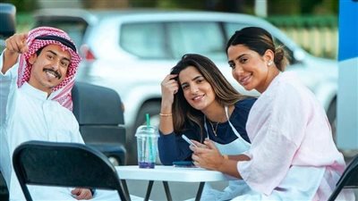 منصة شاهد تشوق الجمهور لمسلسل عند شارع 9