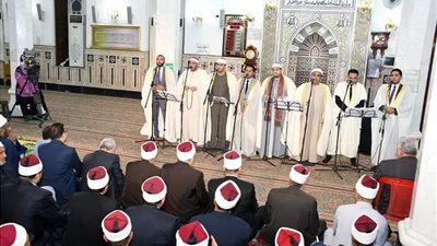 الأوقاف تنظم أمسية دينية كبرى لكبار المبتهلين بمسجد السيدة نفيسة | صور   