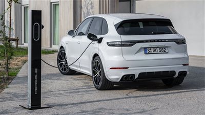 بورش تخطط للتحول نحو محركات الهيدروجين 