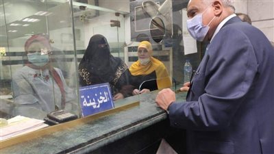 أخبار الاقتصاد اليوم: رئيس شعبة الذهب يوجه نصيحة للمواطنين.. انخفاض أسعار الفراخ البلدي بالأسواق.. وتطوير 380 مركزًا تكنولوجيًا بالمحليات والقرى والمدن