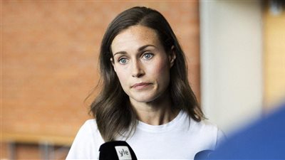 المصائب لا تأتي فرادى، رئيسة وزراء فنلندا تتقدم بطلب طلاق بعد الاستقالة من الحكومة 