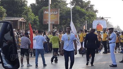 انطلاق مهرجان المانجو الأول في الإسماعيلية.. وأعداد غفيرة في الشوارع للاحتفال بملكة الصيف | فيديو 