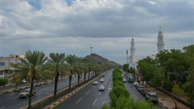 سقوط أمطار من متوسطة إلى غزيرة على المدينة المنورة 