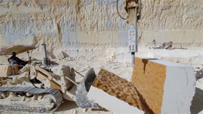 سؤال برلماني حول سبُل تحقيق عوائد اقتصادية من ثروات مصر المدفونة