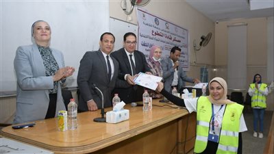 جامعة القاهرة تنظم معسكرًا طلابيا لقادة التطوع