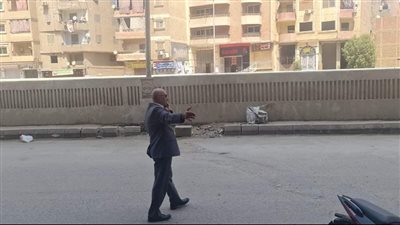 رئيس حي العمرانية يتفقد أعمال النظافة بمحور كمال عامر وخاتم المرسلين | صور