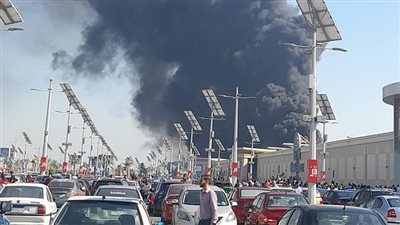 النيابة العامة تعاين موقع حريق كارفور بمحافظة الإسكندرية 