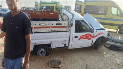 إصابة 9 أشخاص فى انقلاب سيارة بطريق السويس الصحراوي lصور
