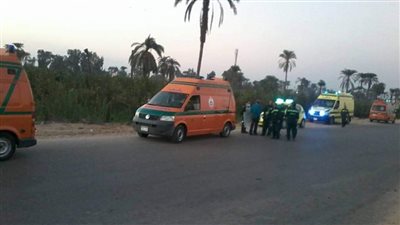 إصابة 10 عمال فى انقلاب ميكروباص بطريق بنى سويف الصحراوي