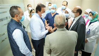 وزير الصحة يتفقد مستشفى أبوقير العام ويُشيد بمعدلات إنجاز أعمال الإنشاء