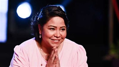 شيرين تتحدث على المسرح بطريقة مؤثرة في مهرجان قرطاج | فيديو