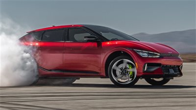 كيا تستخدم بطاريات سريعة الشحن في السيارات الكهربائية