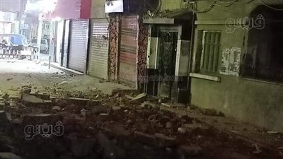 إصابة شخص وتهشم تروسيكل في انهيار شرفة بالمحلة|صور