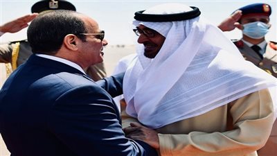 بسام راضي: الرئيس يستقبل بن زايد.. الزعيمان أكدا أهمية تعزيز العمل العربي المشترك ووحدة الصف العربي في مواجهة التحديات.. تعزيز الشراكة الإستراتيجية بين البلدين خاصة في المجالات الاقتصادية والتنموية