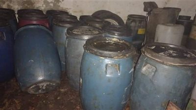 ضبط زيوت طعام فاسدة في فيصل بالجيزة