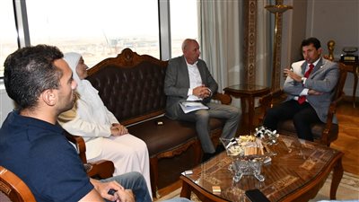 وزير الرياضة يلتقي رئيس اتحاد الخماسي الحديث والبطل الأولمبي أحمد الجندي