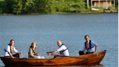 حكاية قارب الاجتماعات السرية.. تقليد رسمي في السويد منذ الخمسينيات | صور 