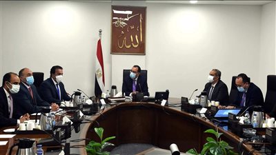 رئيس الوزراء يتابع الموقف التنفيذي للمشروع القومي لتجميع وتصنيع مشتقات البلازما 