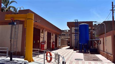  التشغيل التجريبي لمحطة صرف صحي قرية 