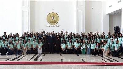 رسائل مدبولي للشباب: نعتمد على وزراء في الأربعينات والخمسينات.. وهذا سر اهتمام الحكومة بمدينة العلمين الجديدة 