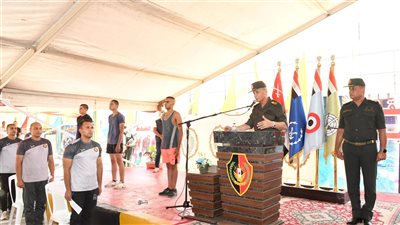 وزير الدفاع يتفقد اختبارات القبول للأكاديمية والكليات العسكرية بالكلية الحربية