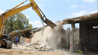 7 قرارات وزارية لإزالة مخالفات البناء.. الإسكان تكشف عن حجم التعديات بالمدن الجديدة.. والساحل الشمالي الأبرز