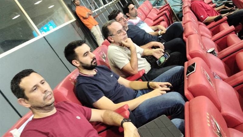 روي فيتوريا وجهاز