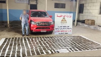اللقطات الأولى لمداهمة أوكار المخدرات والتحفظ على مضبوطات بملايين الجنيهات|فيديو