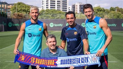 مباراة خيرية بين برشلونة ومانشستر سيتي لدعم مرضى التصلب الضموري 