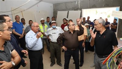 فريق الهيئة الدولية يزور المعمل المركزي لمحطة مياه التشيكي بأسيوط 