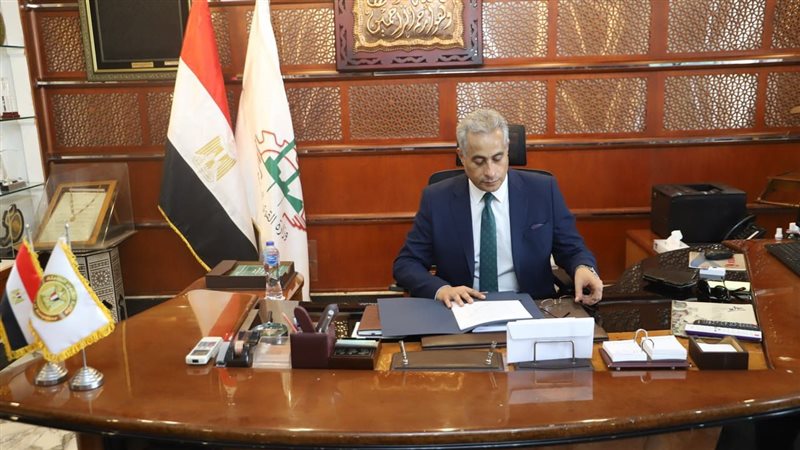 حسن شحاته وزير القوى