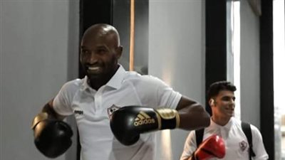 لاعبو الزمالك يحتفلون بالتتويج بالدوري بـ”قفازات ملاكمة” | فيديو