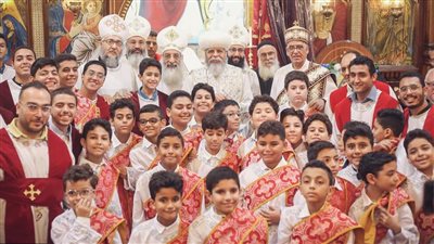 الأنبا تيموثاوس يرسم شمامسة في عيد العذراء بالزقازيق