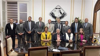 تنسيقية شباب الأحزاب تستضيف أعضاء المبادرة الوطنية للمشروعات الخضراء الذكية