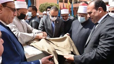 بالأسماء.. الأوقاف تبدأ توزيع 9 آلاف زي أزهري جديد للأئمة