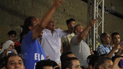 رقص هستيري لعشاق 