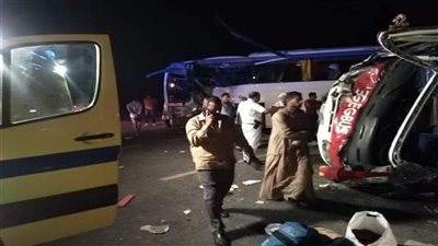 إصابة 12 شخصا في انقلاب ميكروباص بالطريق الصحراوي الغربي بسوهاج