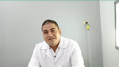 طبيب بالفيوم يفتح عيادته مجانا للمرضى احتفالا بفوز الزمالك بدرع بالدوري