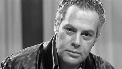 في ذكرى رحيله.. حكاية فتاة تسببت في القبض على يحيى شاهين بشط الإسكندرية 