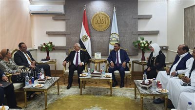محافظ مطروح يستقبل وزير التعليم بحضور الهيئة البرلمانية | صور