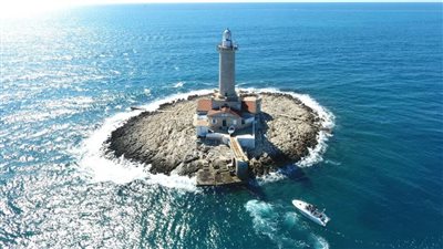 بـ24 جنيها إسترلينيا.. عرض جزيرة سياحية مبهرة للإيجار في كرواتيا