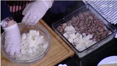 جددي في السفرة.. اعرفي طريقة عمل طاجن البطاطس البيوريه بالكبد والقوانص|فيديو 