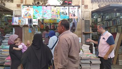  البيع بربع الثمن.. مهرجان سور الأزبكية للكتاب | فيديو وصور