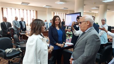 محافظ بورسعيد يستقبل وفد المجلس التصديري للملابس الجاهزة| صور