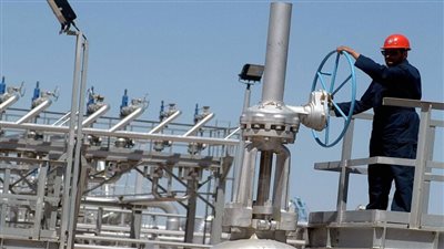 الكويت تزيد إنتاج النفط إلى 2.811 مليون برميل يوميا