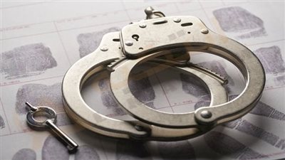 تفسير حلم الكلبشات في المنام وعلاقته بالهموم والمشاكل والديون