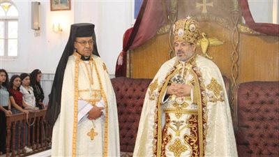 مطران كاثوليك سوهاج يترأس صلاة النذور لثلاثة من راهبات دير العذراء