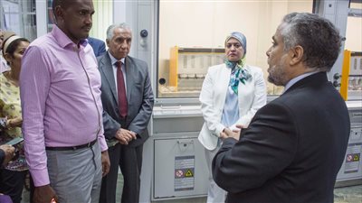 وزير الزراعة الأوغندي يزور المعمل المركزي لمتبقيات المبيدات